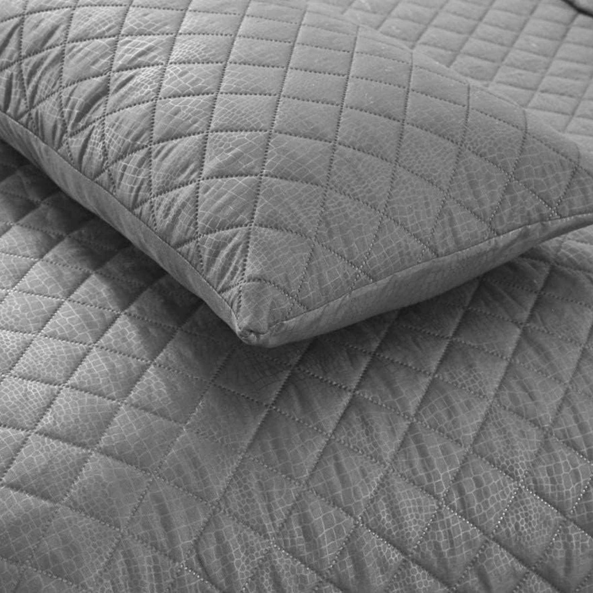 Luxury Quilted Diamond Pattern 3pcs Bedspread Set
