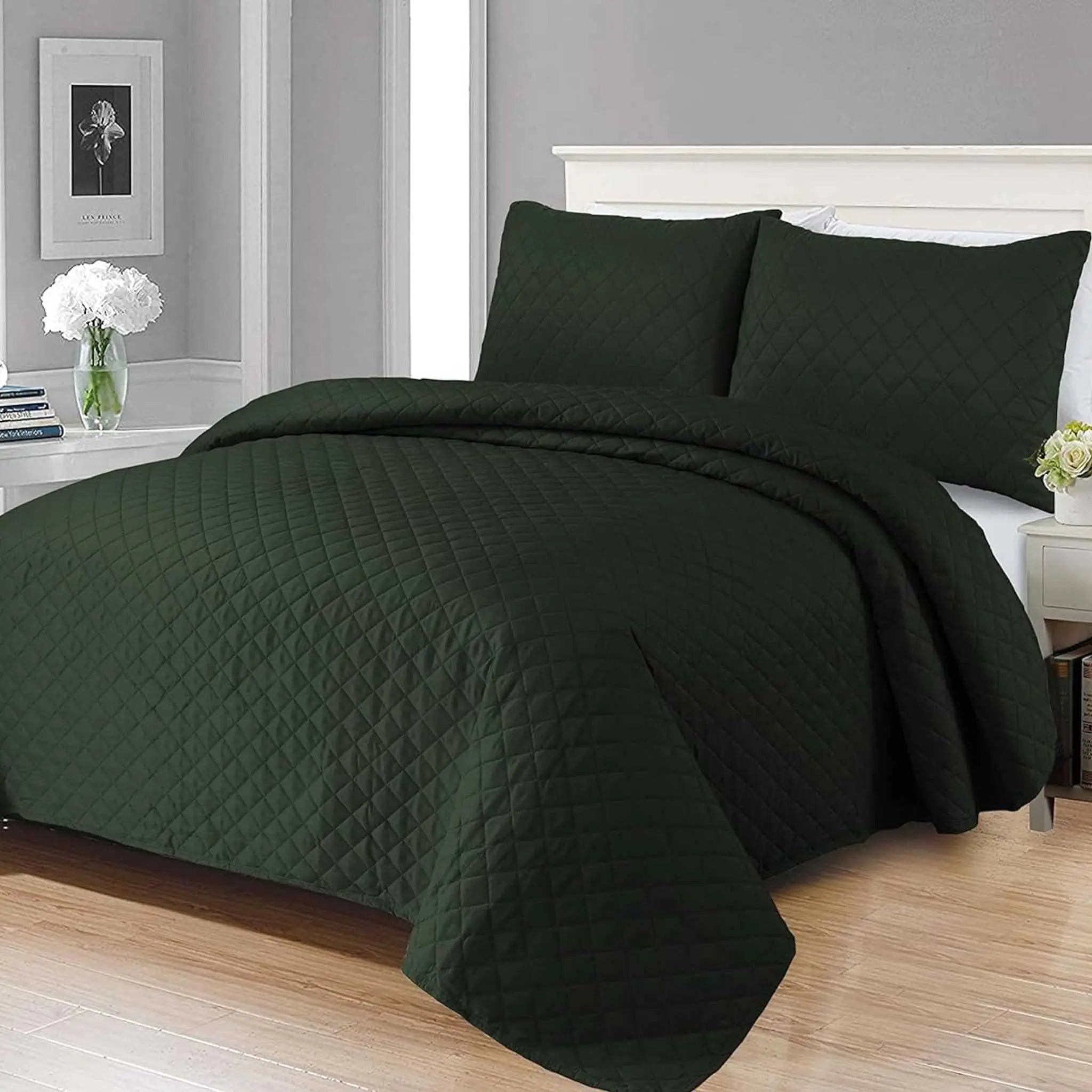 Vilano Springs, Premium Quality, Soft, Wrinkle, Fade, & Stain Resistant, Easy Care, Oversized Quilt Cover Set with 1 Quilt Set and 2 Shams, Full/Queen, Bright White - Beach Stone