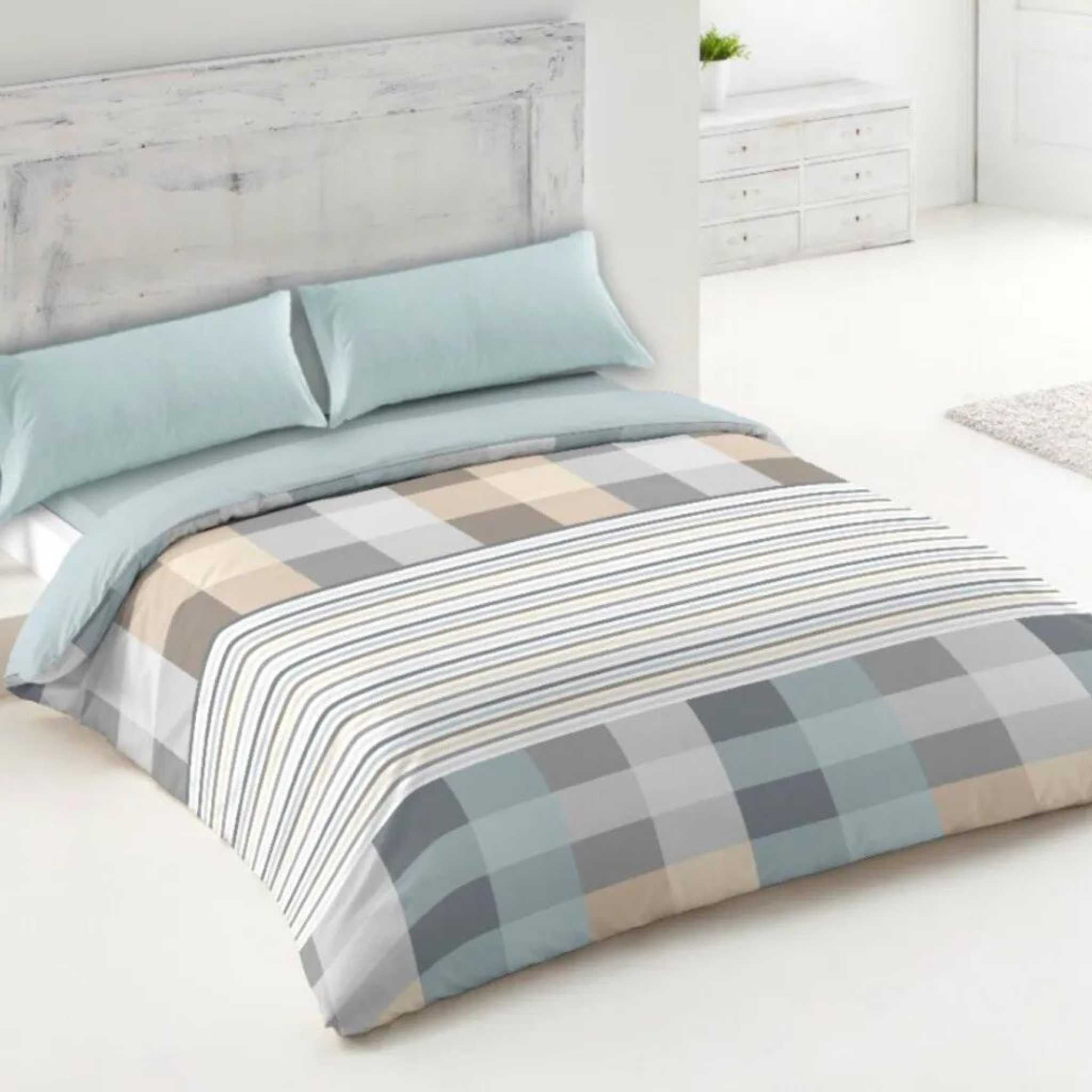 Complete 4 Pcs Bedding Set Duvet Cover With Fitted Bed Sheet